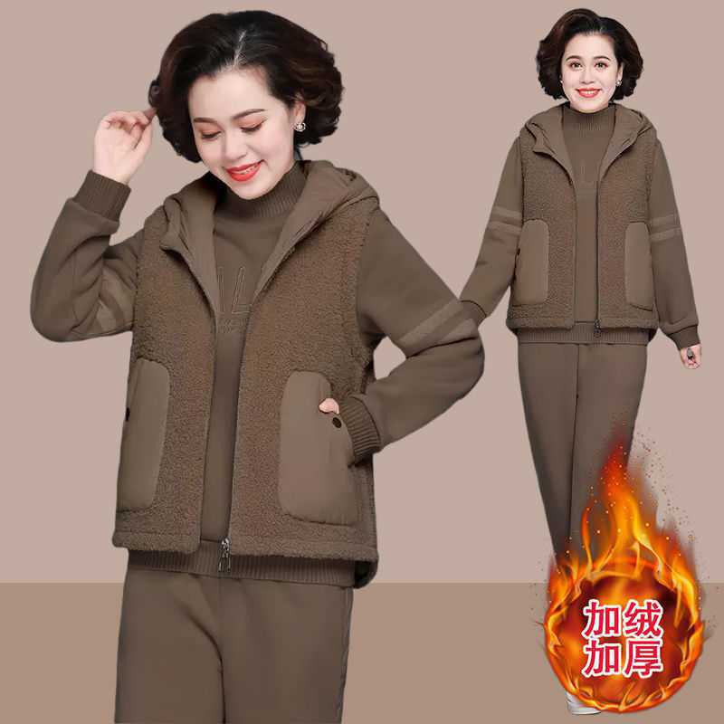 Middle aged and elderly plush and thickened three piece set for women's clothing, new mother's foreign style sports set, middle-aged autumn and winter top coat