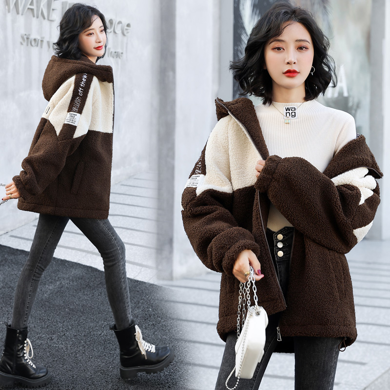 Spot2021New Winter Fashion Simple and Generous Particle Fleece Lamb Wool Spliced Letter Embroidered Cotton Coat
